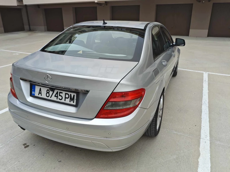 Mercedes-Benz C 180 Avantgarde, снимка 17 - Автомобили и джипове - 47397437