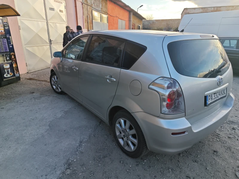 Toyota Corolla verso, снимка 6 - Автомобили и джипове - 48055076