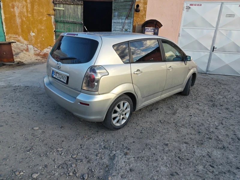 Toyota Corolla verso, снимка 9 - Автомобили и джипове - 48055076