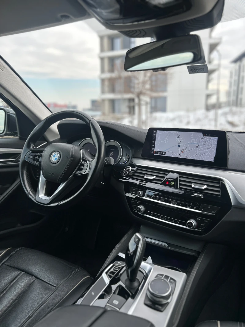 BMW 530 XDrive, снимка 13 - Автомобили и джипове - 48769370