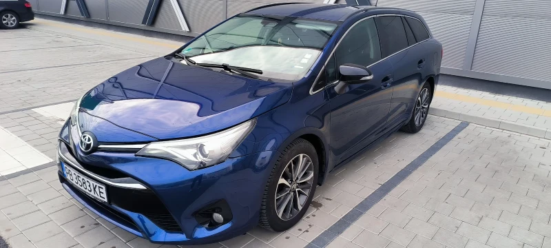 Toyota Avensis 1.6 D4D, снимка 2 - Автомобили и джипове - 48789133