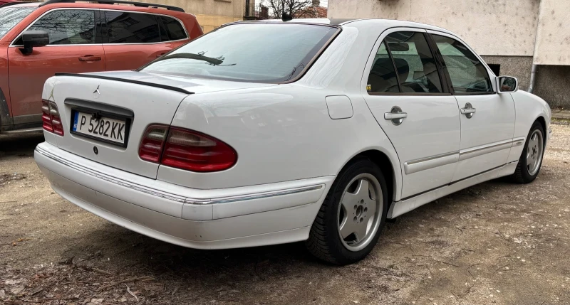 Mercedes-Benz E 270 270, снимка 4 - Автомобили и джипове - 49484107