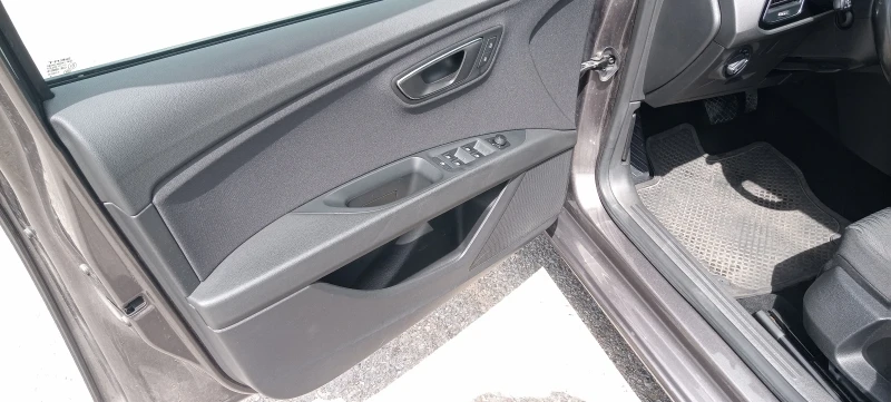 Seat Leon 1.4 TGI, 110 к.с., снимка 7 - Автомобили и джипове - 49923655