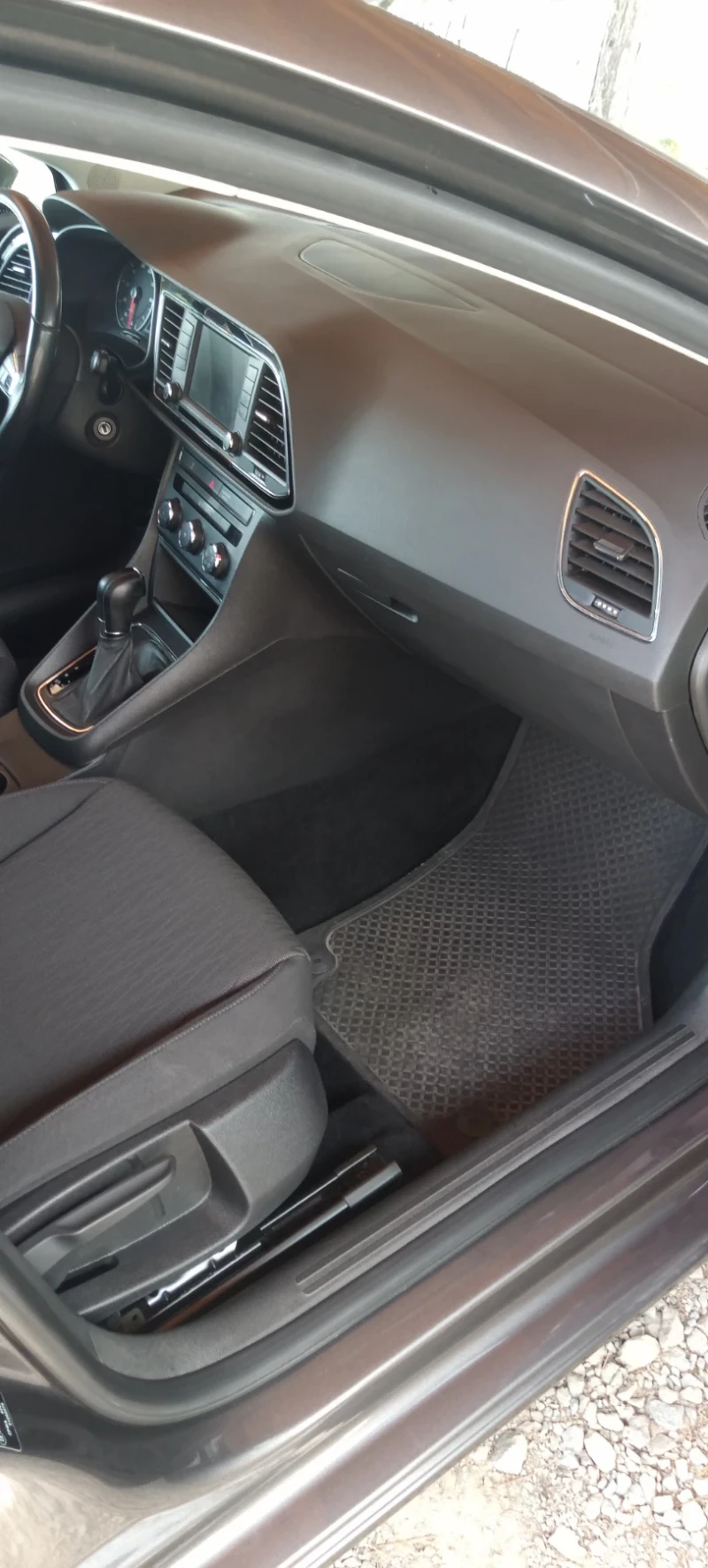 Seat Leon 1.4 TGI, 110 к.с., снимка 12 - Автомобили и джипове - 49923655
