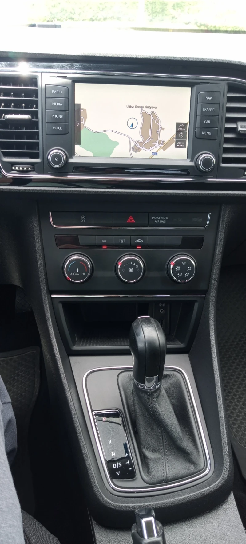 Seat Leon 1.4 TGI, 110 к.с., снимка 9 - Автомобили и джипове - 49923655