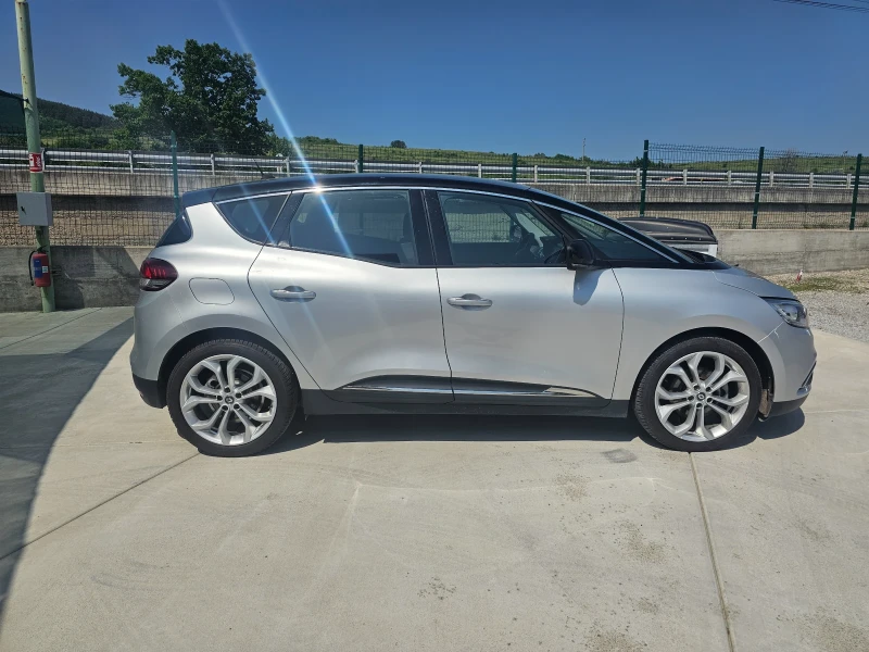 Renault Scenic 1.5dci.110k.c., снимка 6 - Автомобили и джипове - 50602031