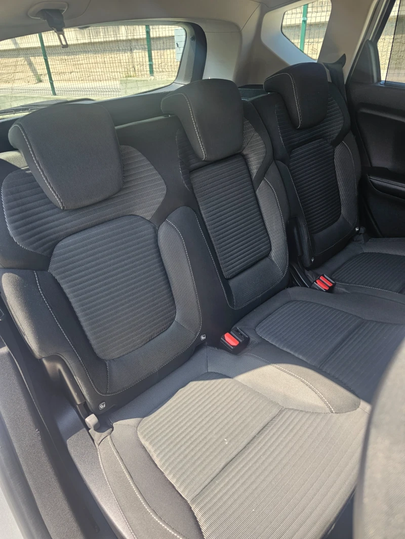 Renault Scenic 1.5dci.110k.c., снимка 11 - Автомобили и джипове - 50602031