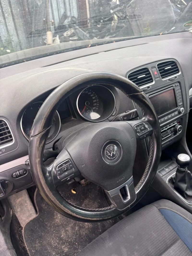 VW Golf, снимка 9 - Автомобили и джипове - 51397014