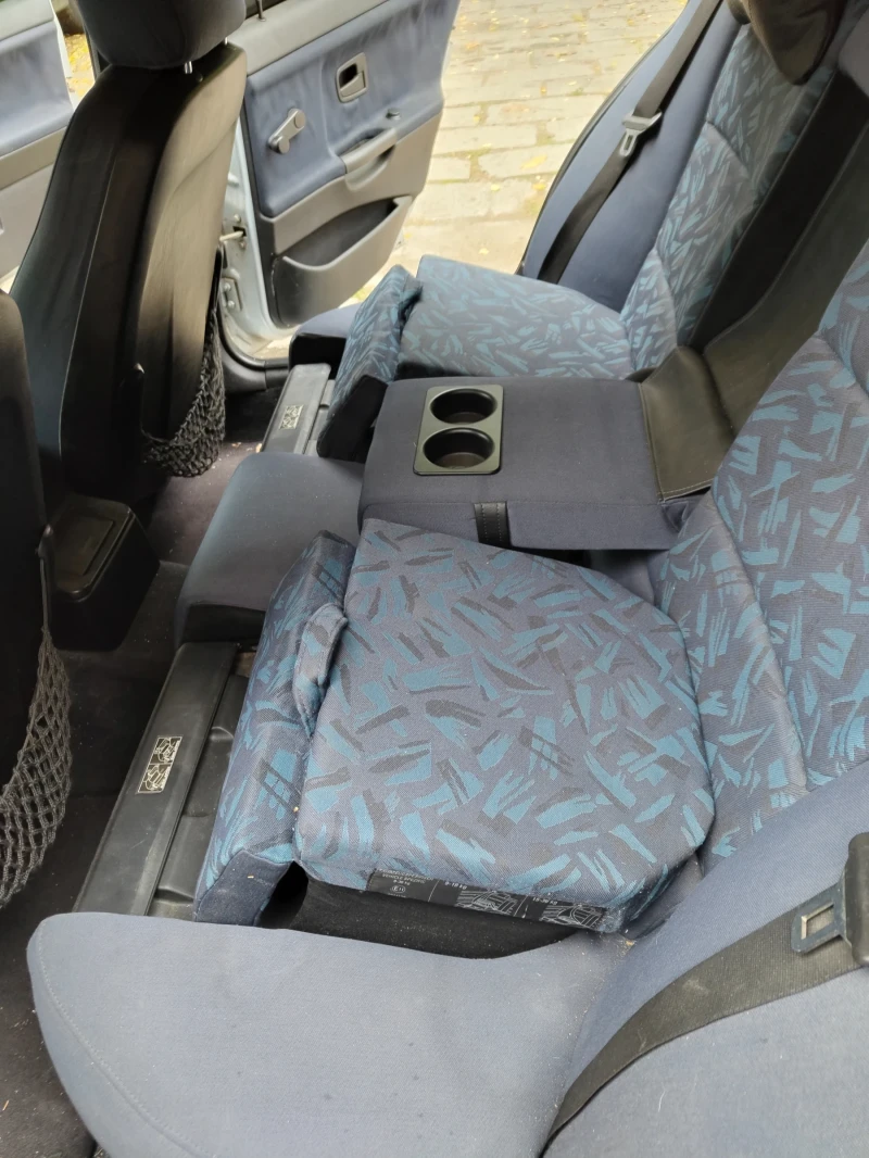 BMW 318, снимка 10 - Автомобили и джипове - 52188413