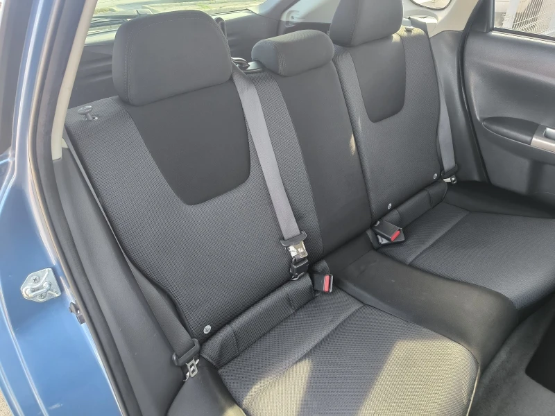 Subaru Impreza 2.0i automatic , снимка 11 - Автомобили и джипове - 52538901