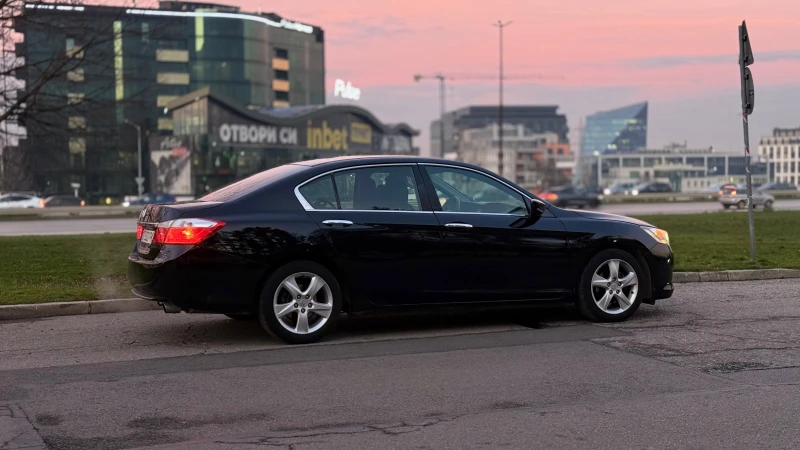 Honda Accord, снимка 3 - Автомобили и джипове - 52726331