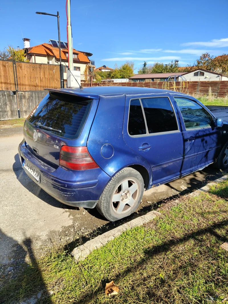 VW Golf 1.9 TDI 110к.с., снимка 8 - Автомобили и джипове - 53462624