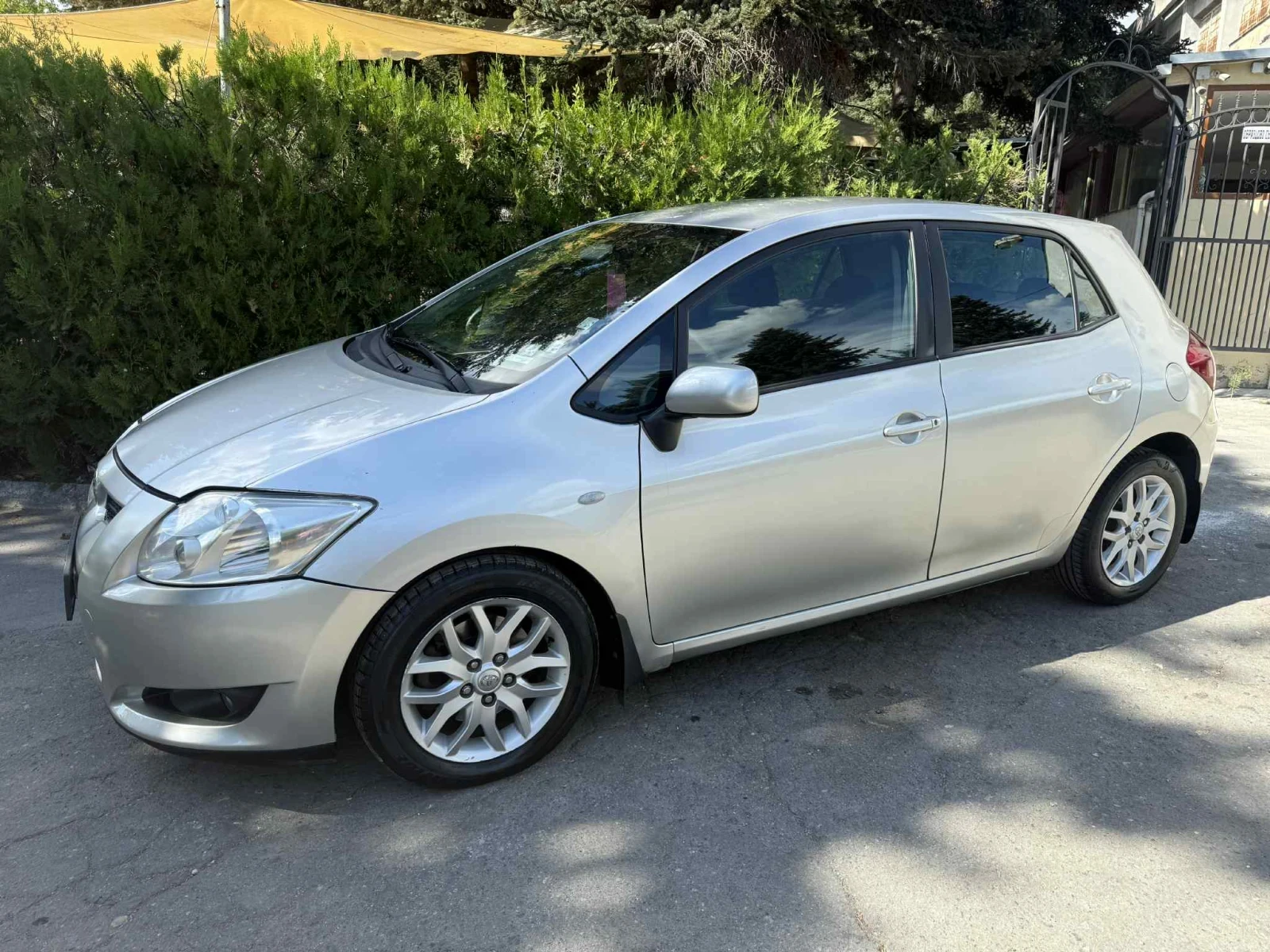 Toyota Auris 2.0 D4D, снимка 1