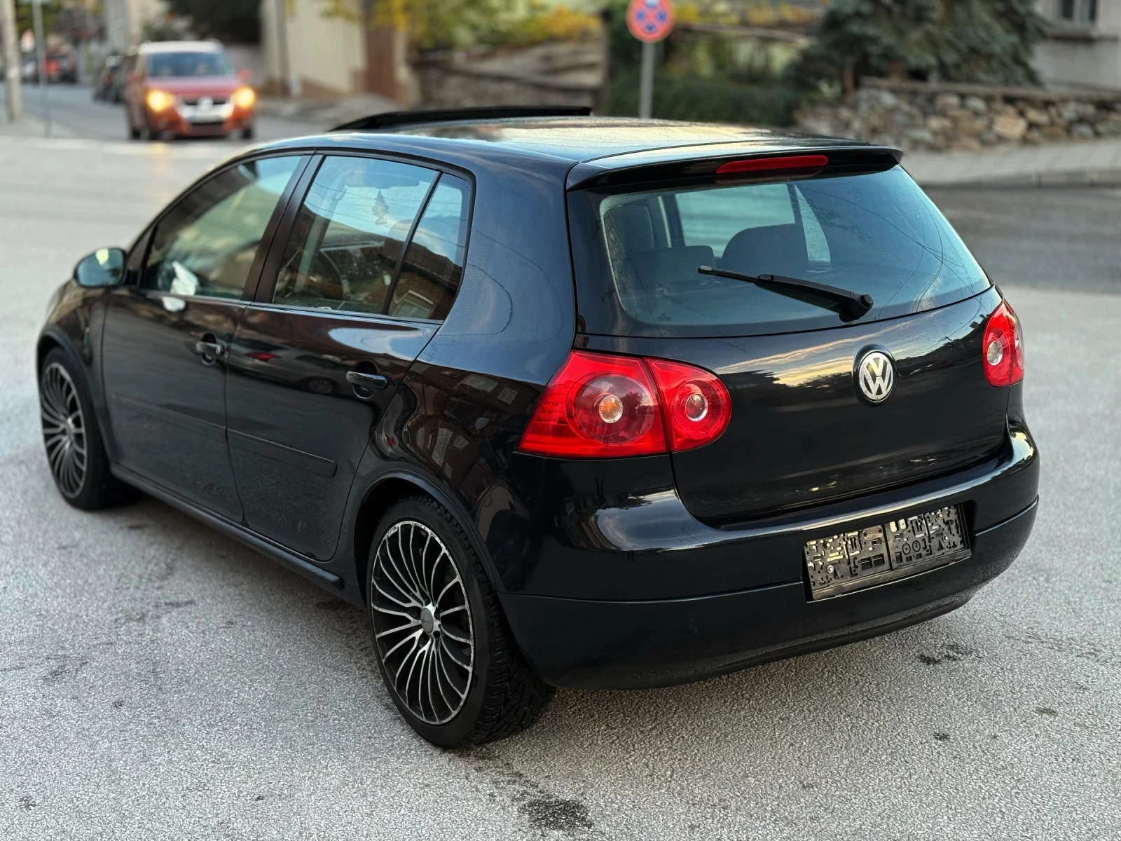 VW Golf 1.9 TDI 105 к.с * GTI оптика* * Шибидах* * Xenon*  - изображение 3