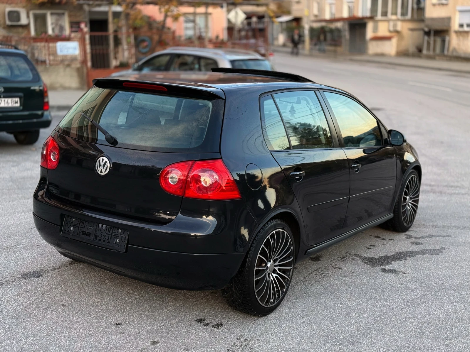 VW Golf 1.9 TDI 105 к.с * GTI оптика* * Шибидах* * Xenon*  - изображение 4