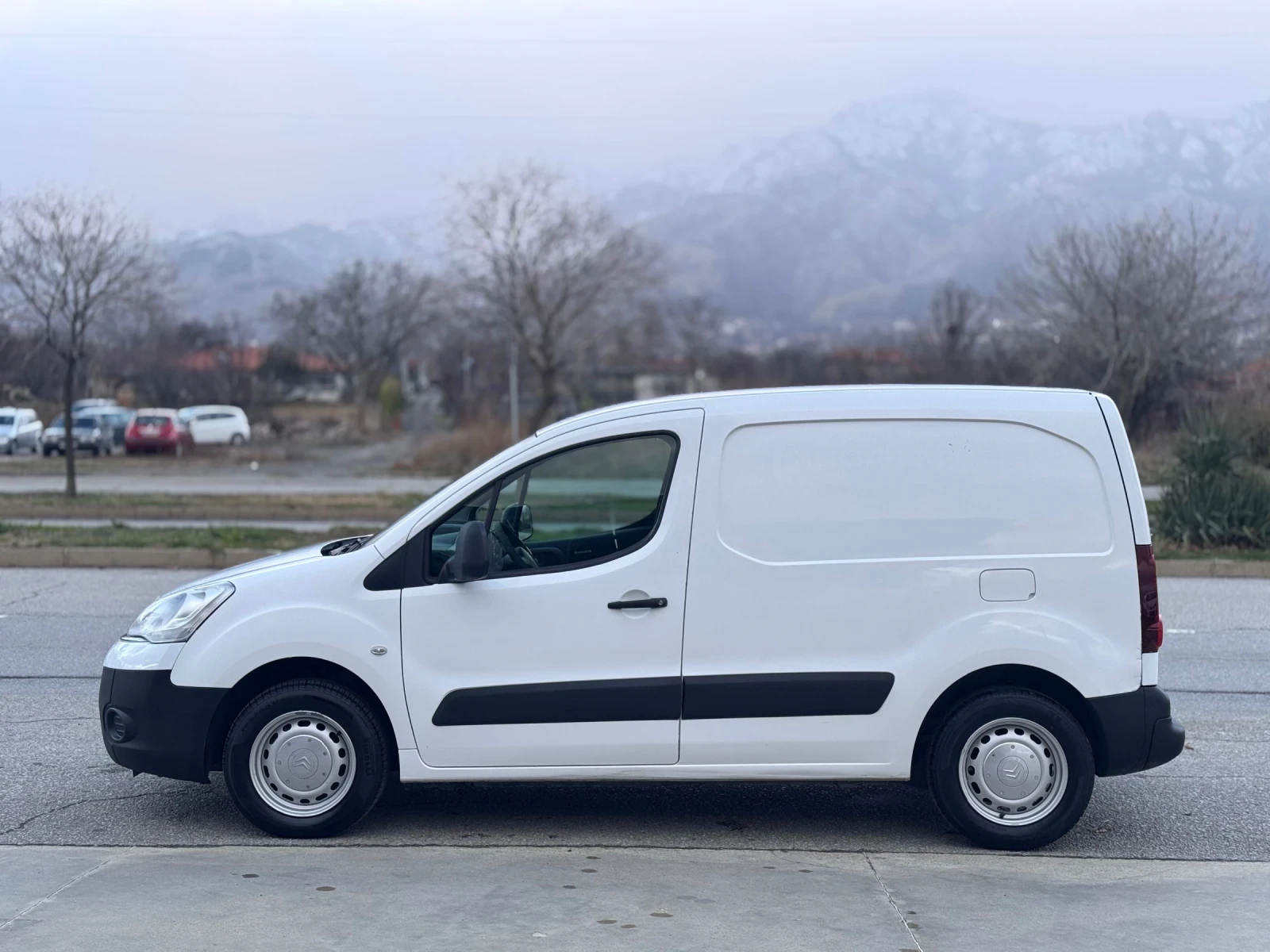 Citroen Berlingo 1.6HDI 75кс * ПЕРФЕКТЕН*  - изображение 2