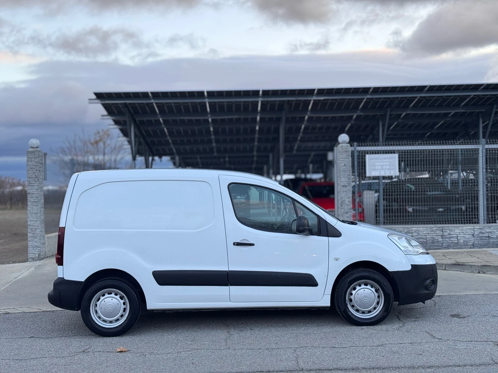 Citroen Berlingo 1.6HDI 75кс * ПЕРФЕКТЕН*  - изображение 6