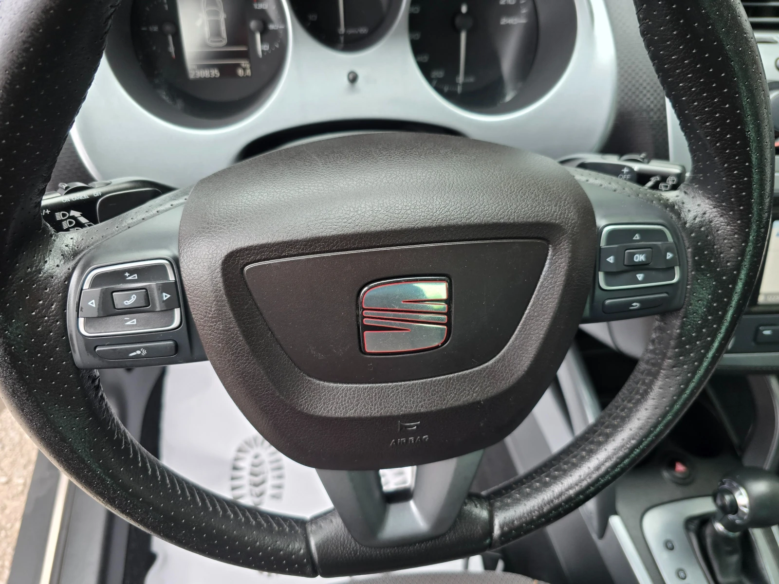 Seat Altea 2.0TDi-Automatic = Xenon, Navi - изображение 9