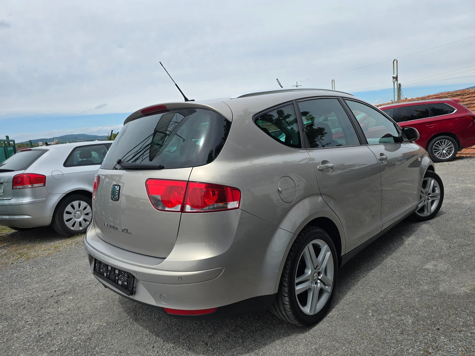 Seat Altea 2.0TDi-Automatic = Xenon, Navi - изображение 4