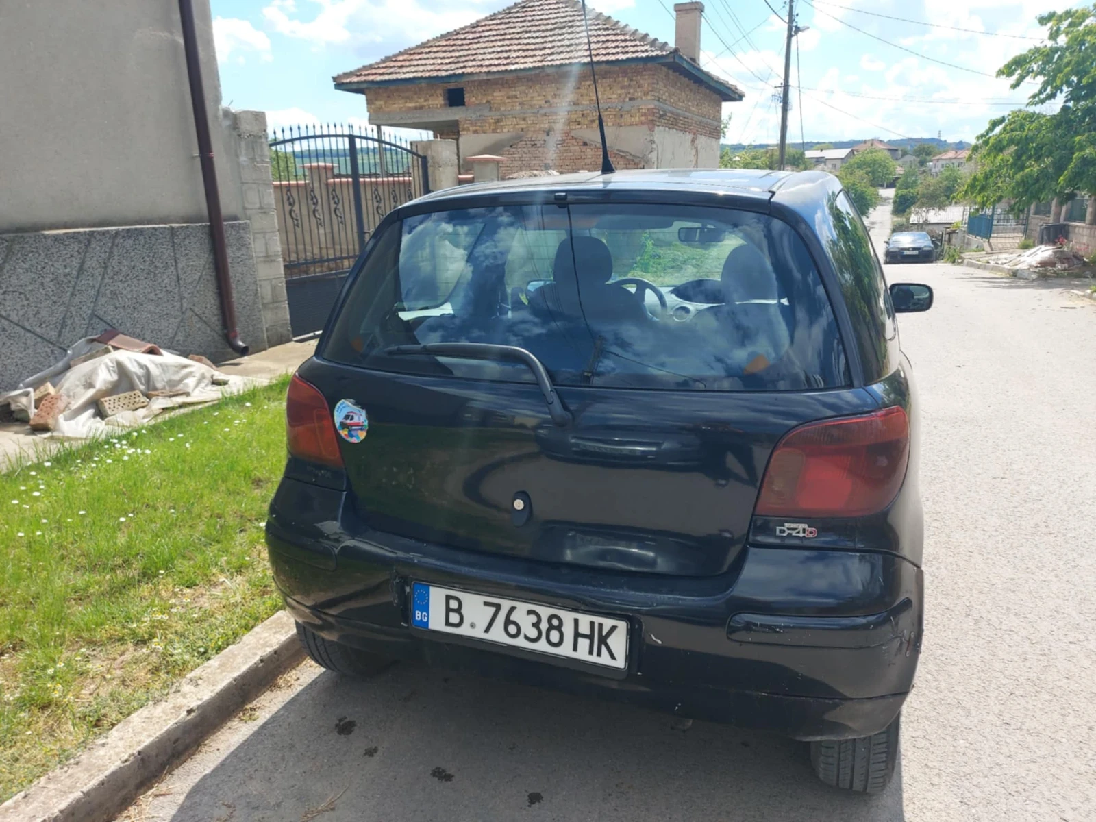 Toyota Yaris  - изображение 2