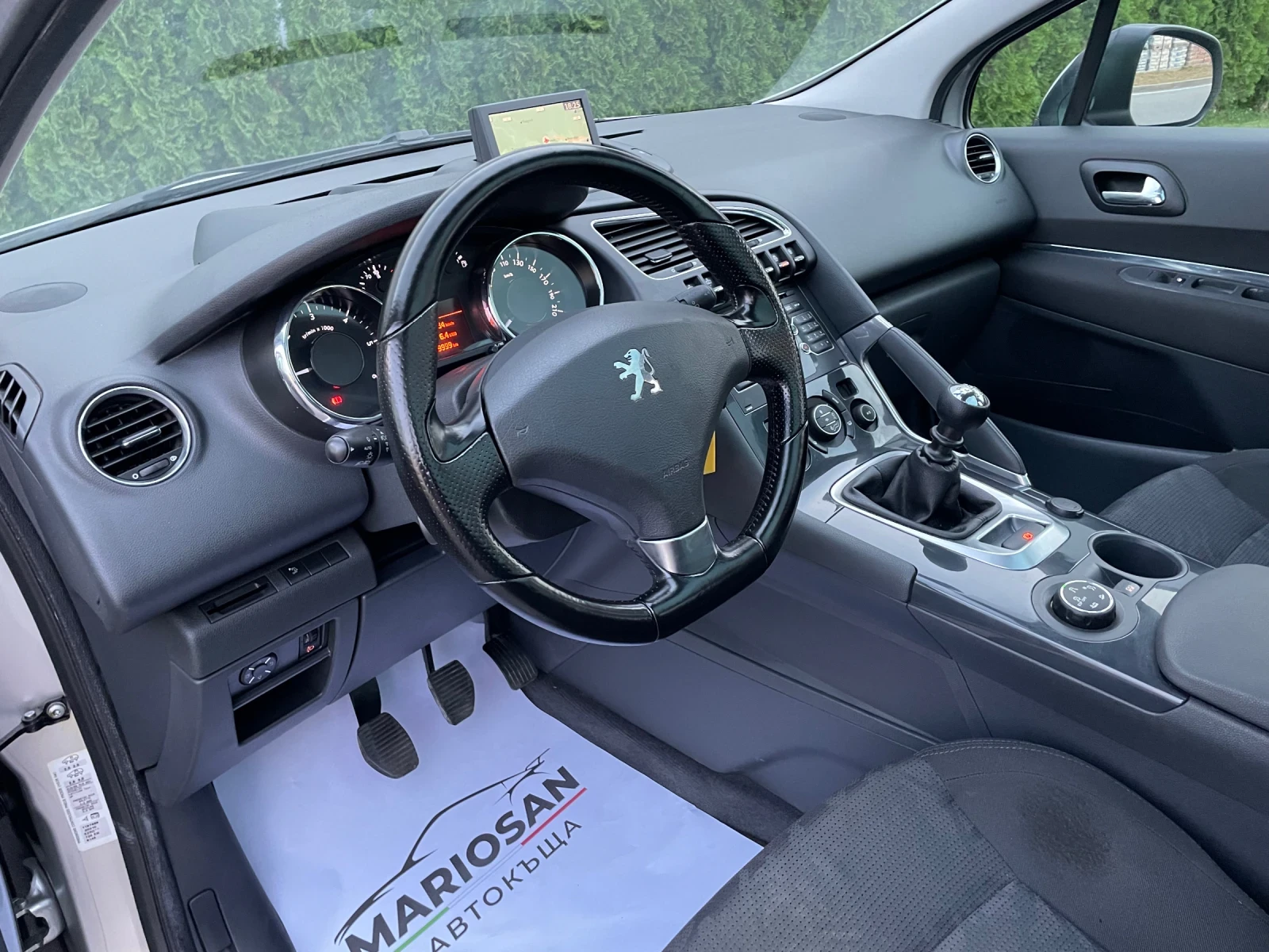 Peugeot 3008 2010.г/Фулл екстри/Панорама/Хедъп/Навигация/ - изображение 9