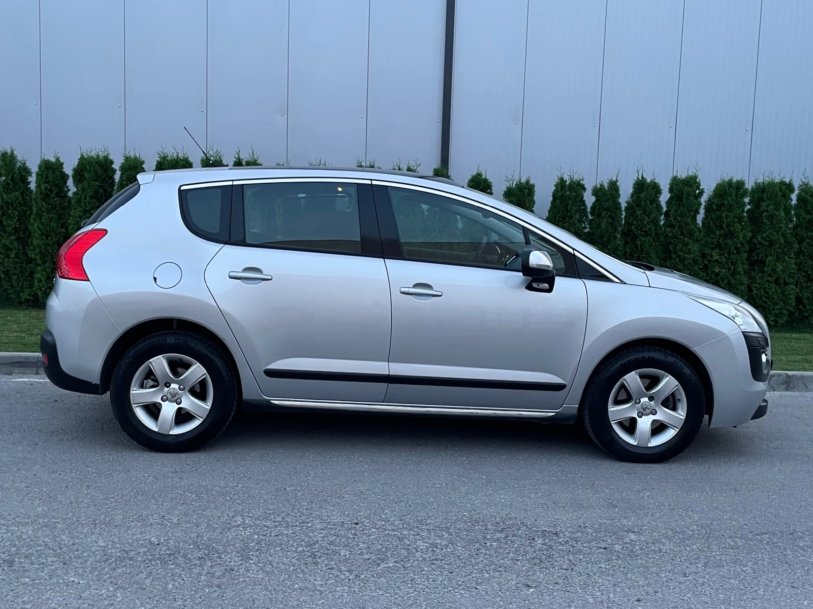 Peugeot 3008 2010.г/Фулл екстри/Панорама/Хедъп/Навигация/ - изображение 8