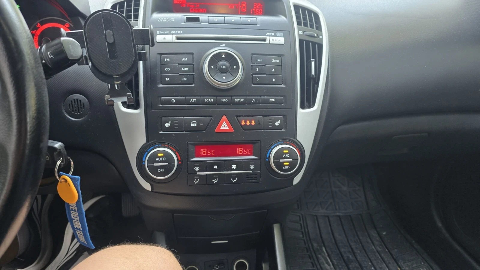 Kia Ceed 1.6 CRDI | Mobile.bg — изображение 11