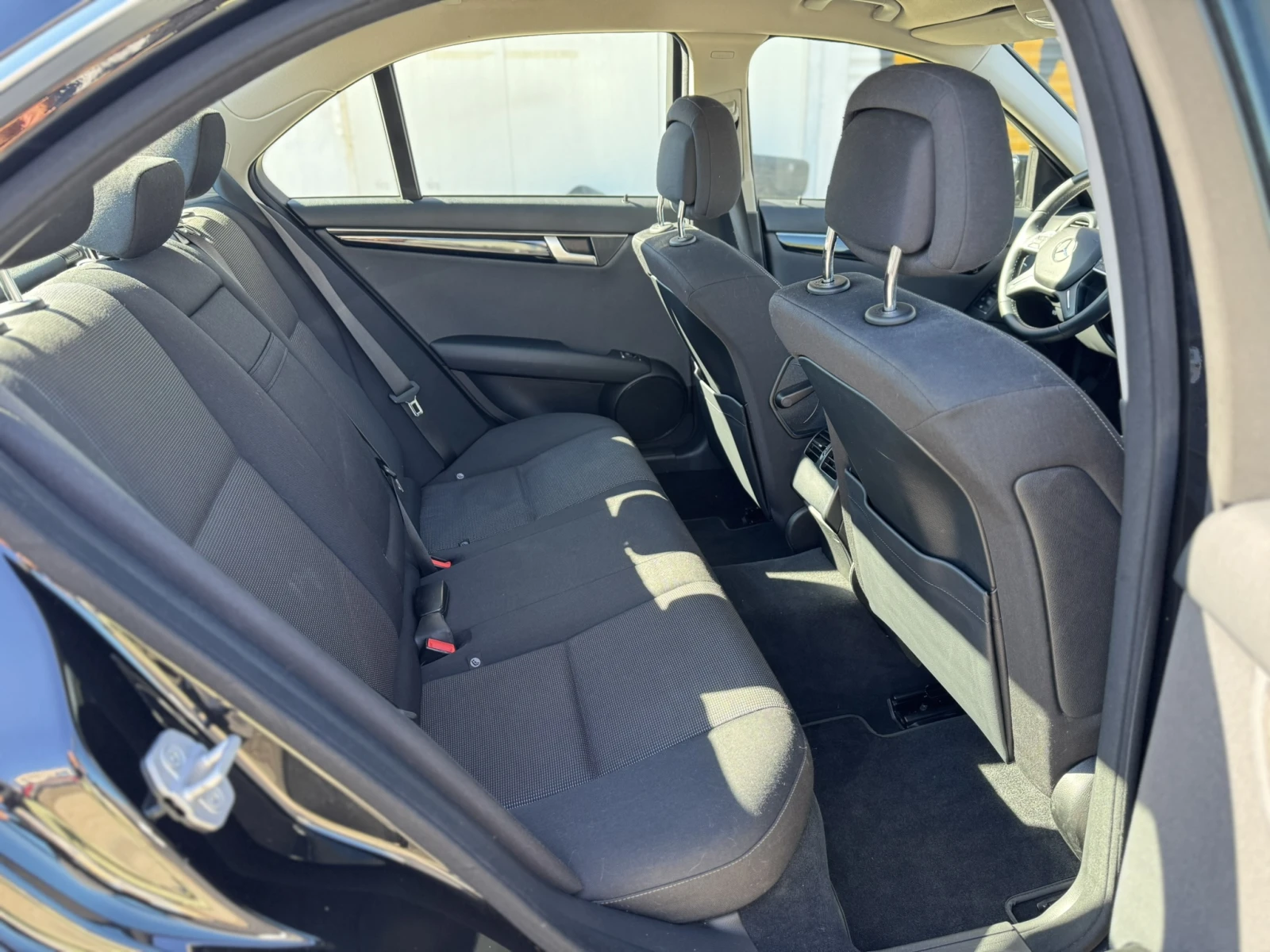 Mercedes-Benz C 220    | Mobile.bg   12