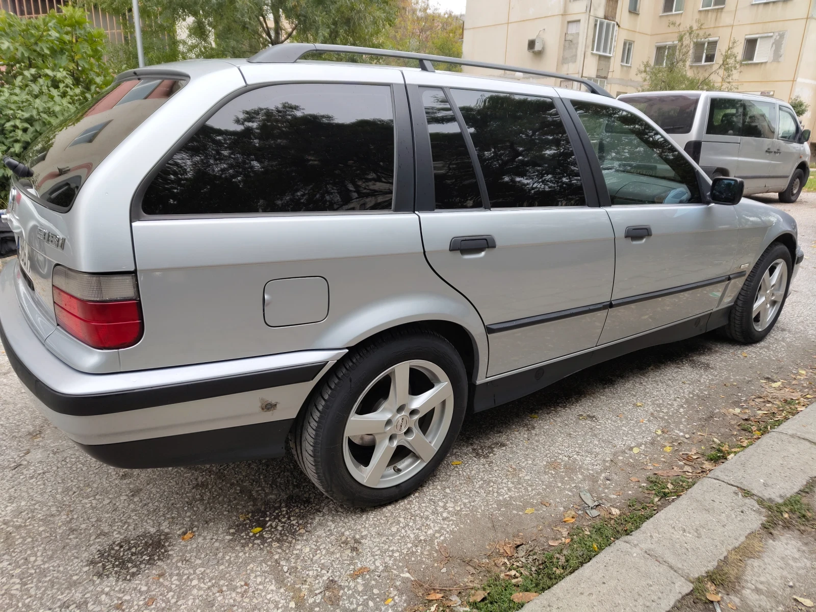 BMW 318  - изображение 5