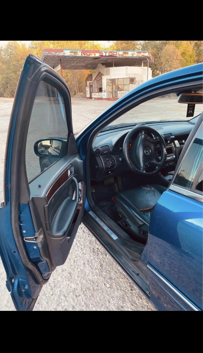 Mercedes-Benz C 320  - изображение 6