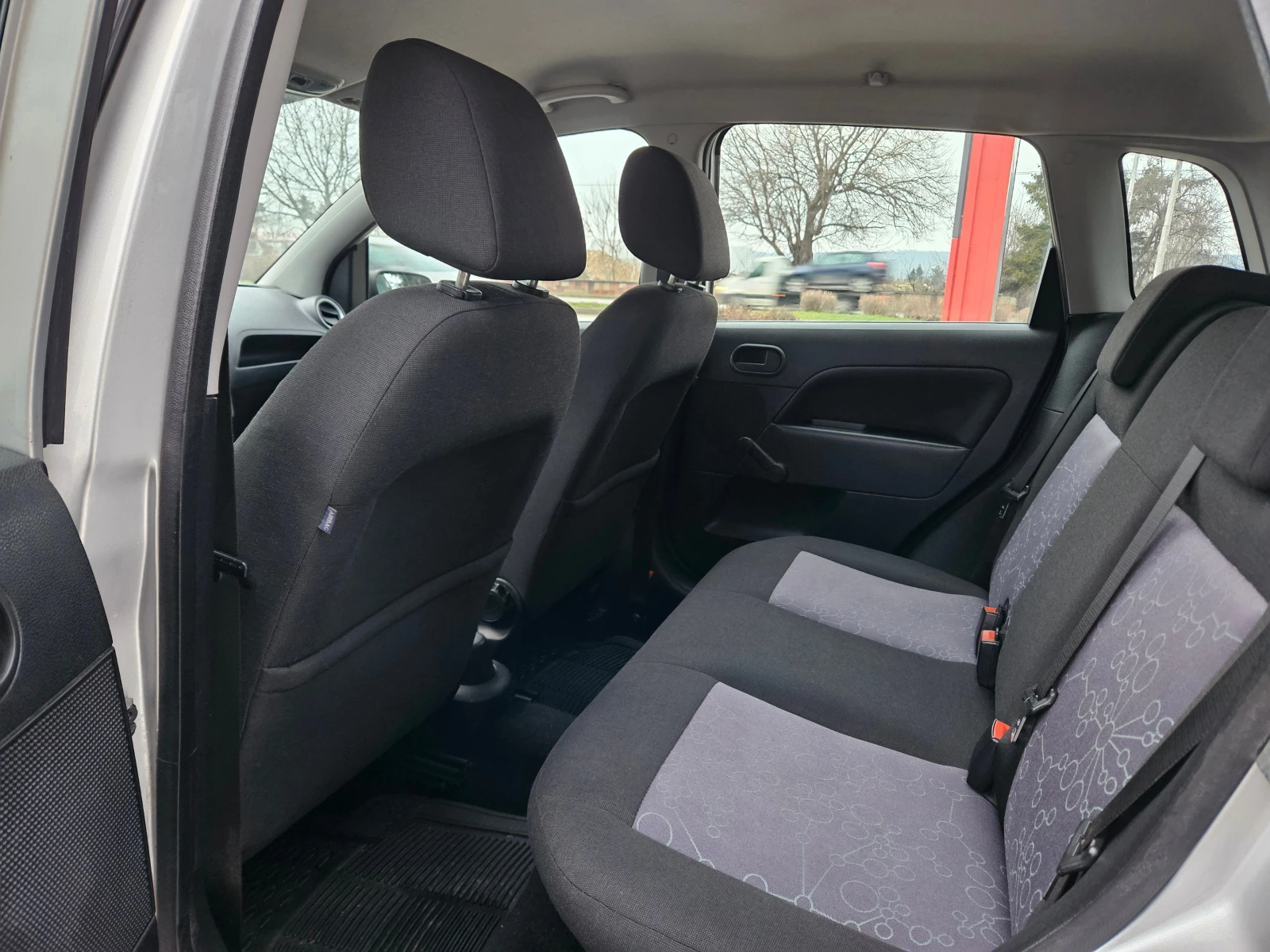 Ford Fiesta 1.3, 70к.с., 129х.км.!!! - изображение 9