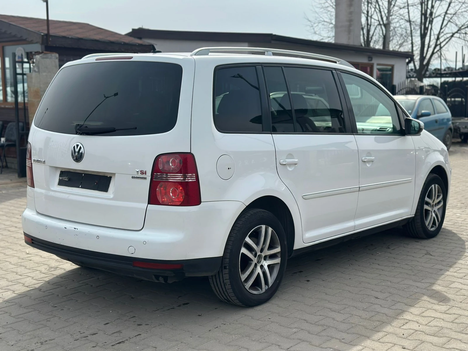 VW Touran / ECO FUEL / 150 HP / КОЖА / ПОДГРЕВИ /, снимка 5 - Автомобили и джипове - 53732172