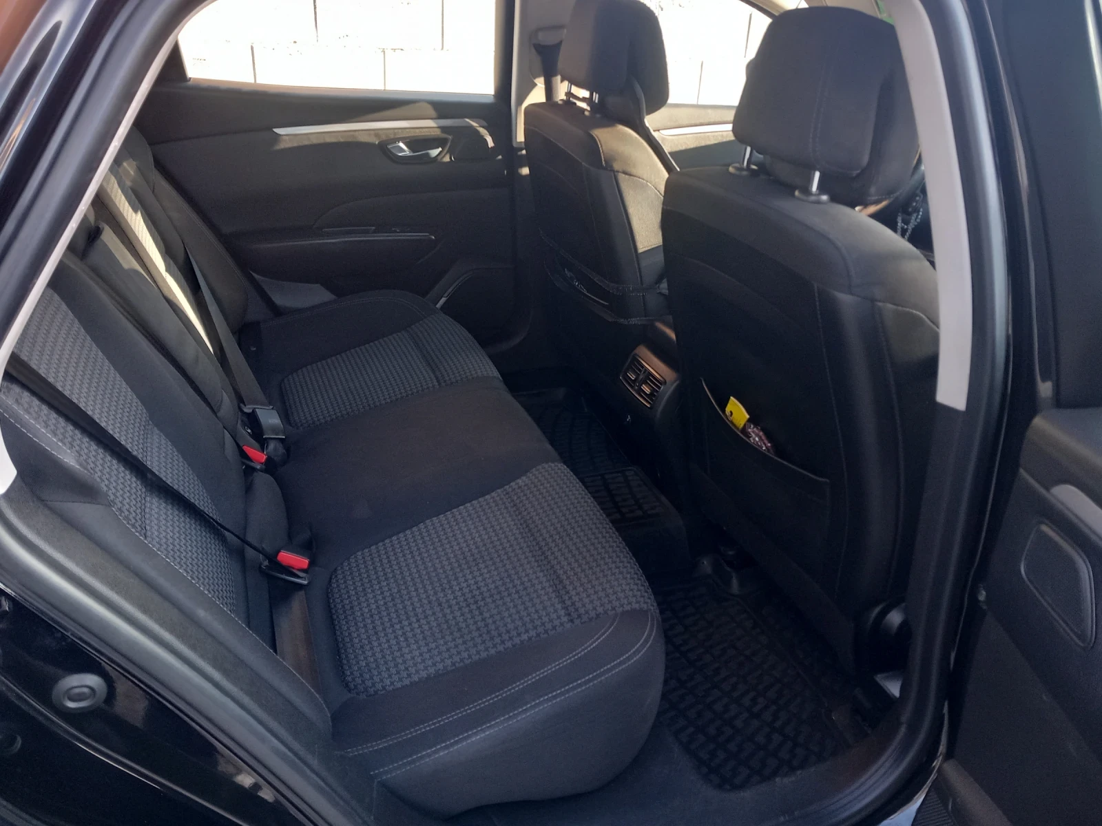 Renault Talisman, снимка 3 - Автомобили и джипове - 53757159