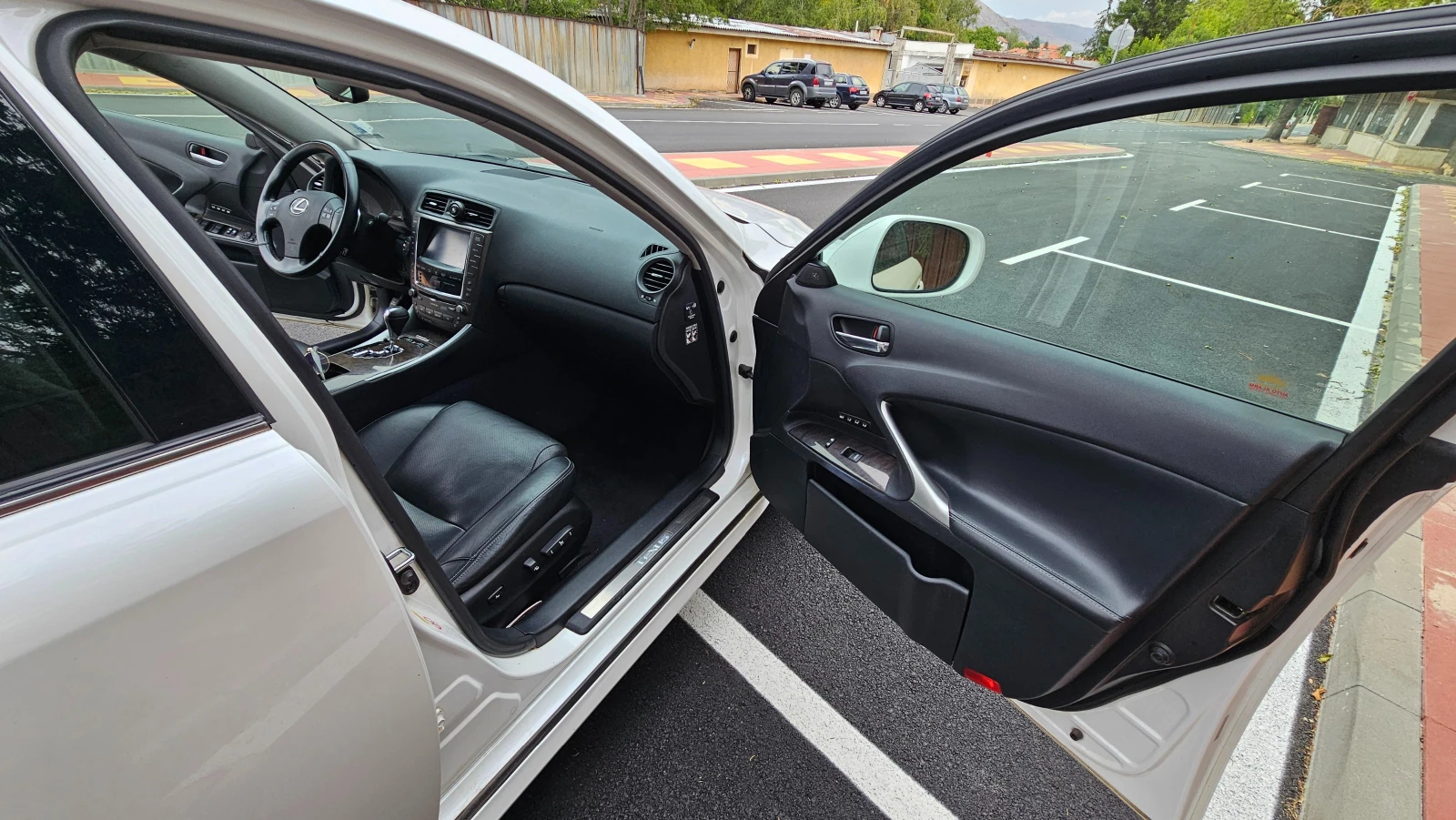 Lexus IS 250, снимка 15 - Автомобили и джипове - 54005659