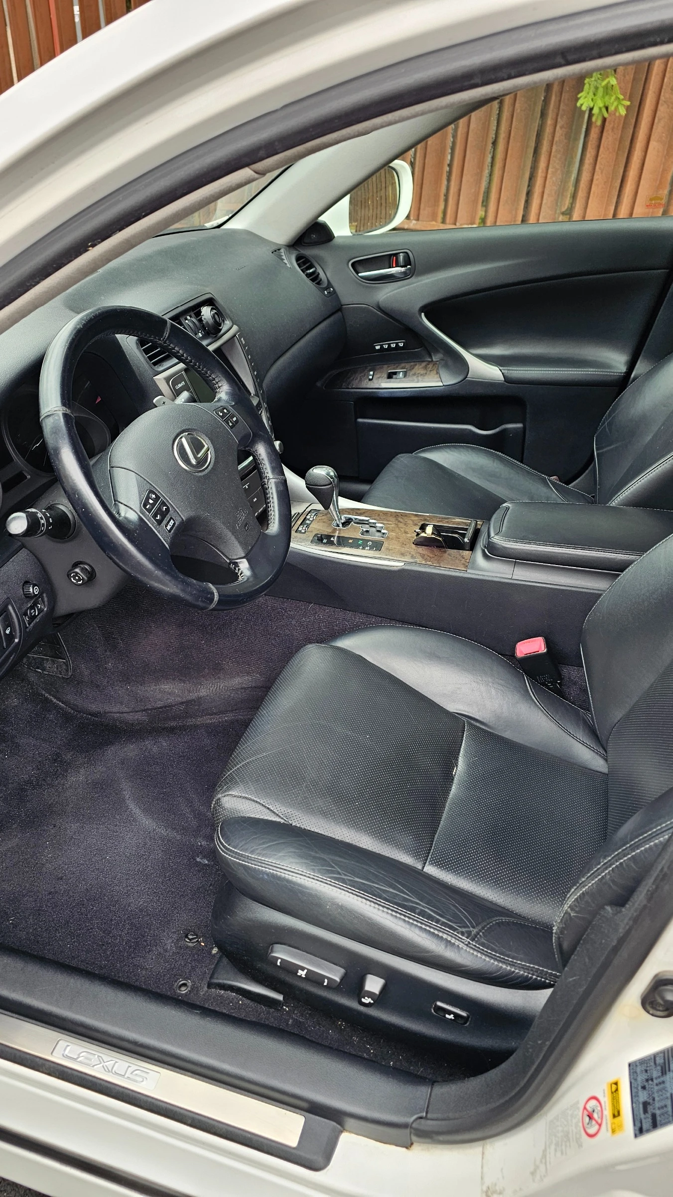 Lexus IS 250, снимка 10 - Автомобили и джипове - 54005659