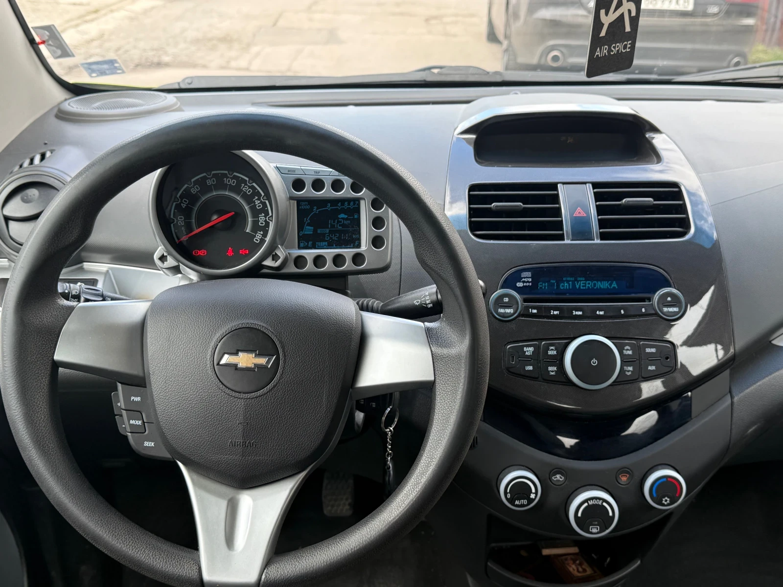 Chevrolet Spark 1.2 I 82k.c 64 000 км., снимка 7 - Автомобили и джипове - 54088907