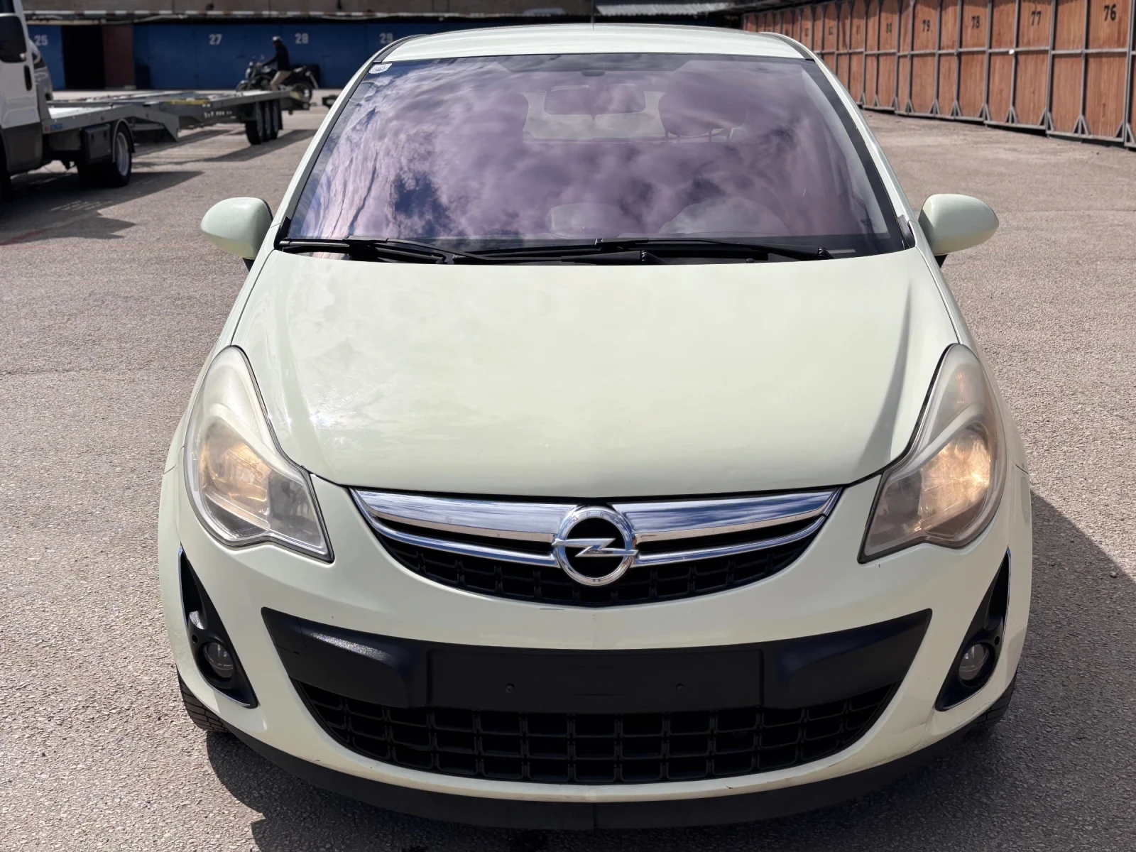 Opel Corsa 1.4i Facelift Euro5b, снимка 8 - Автомобили и джипове - 54121924