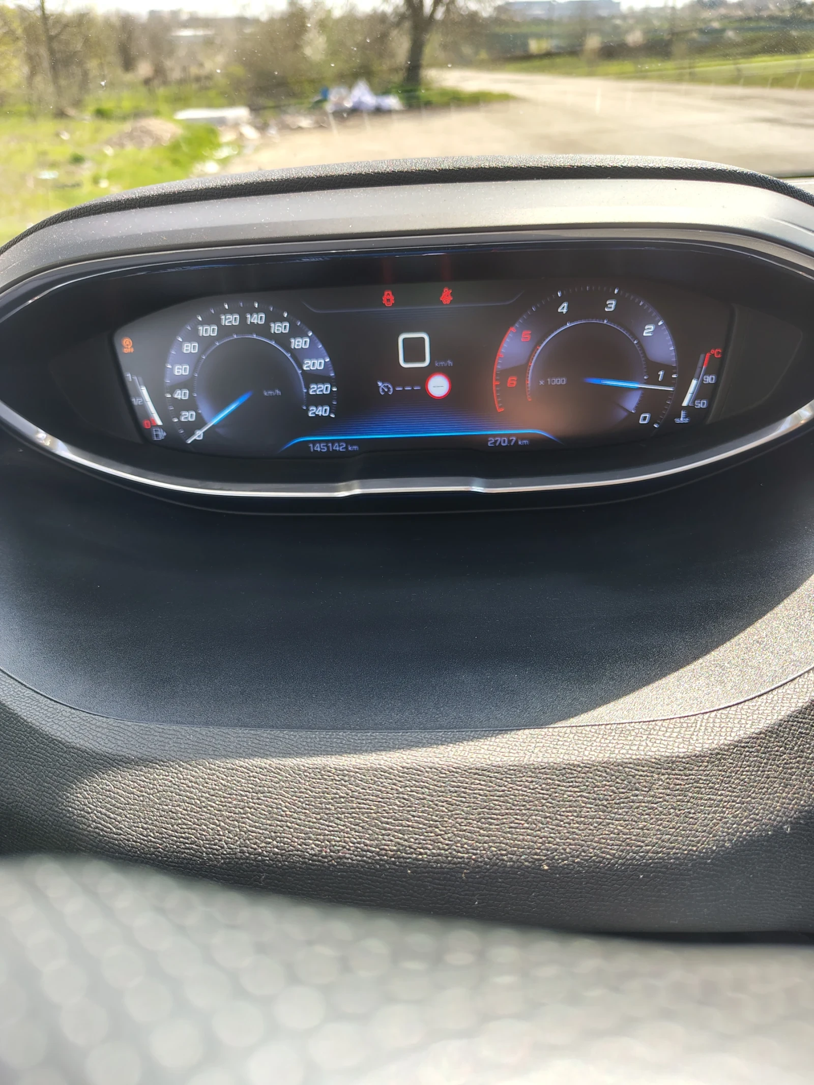 Peugeot 3008, снимка 7 - Автомобили и джипове - 54180029