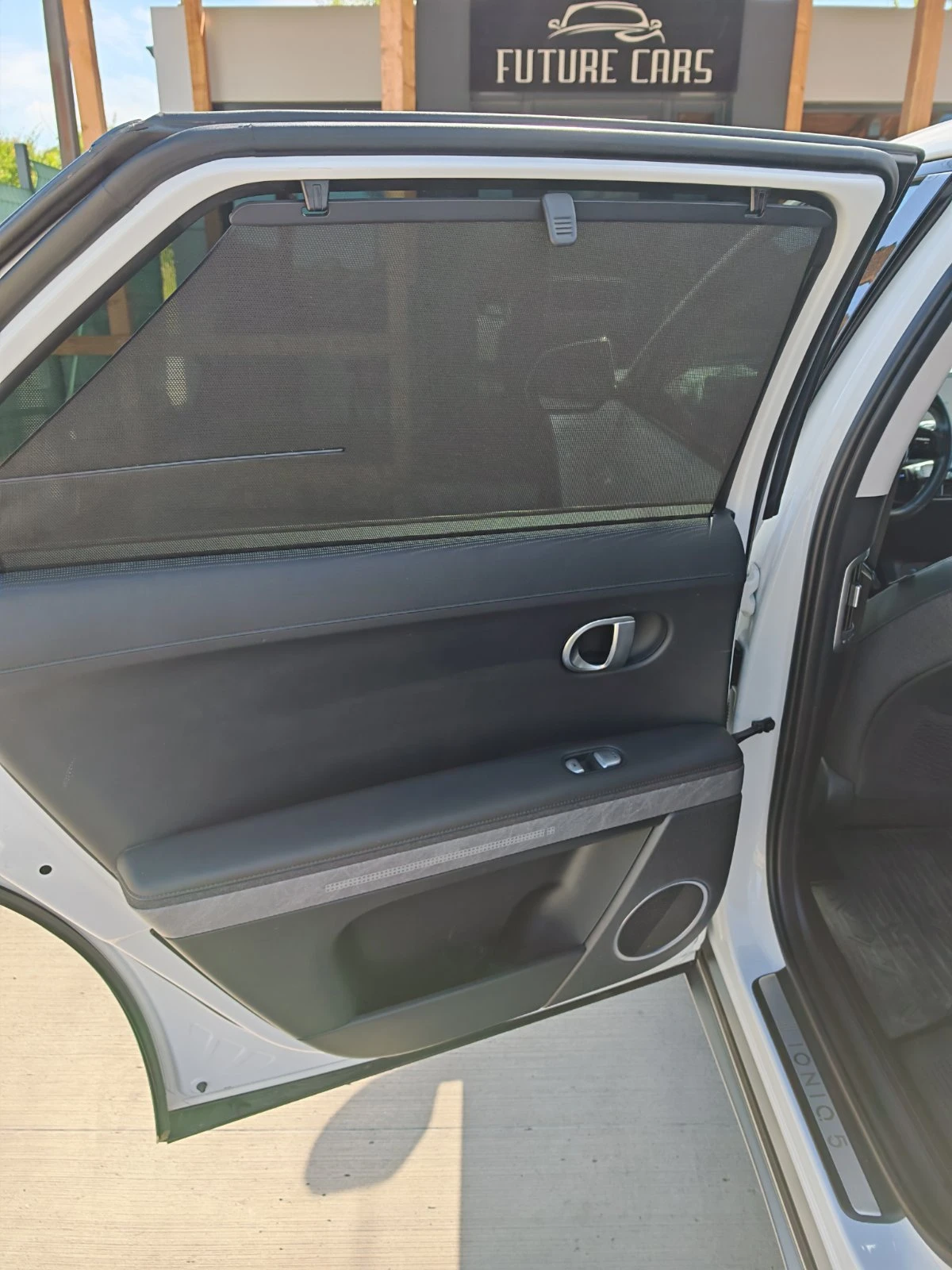 Hyundai Ioniq 5 72.6KWh/AWD/UNIQ/ГАРАНЦИЯ/SOH100%/360/HEADUP, снимка 16 - Автомобили и джипове - 54923679
