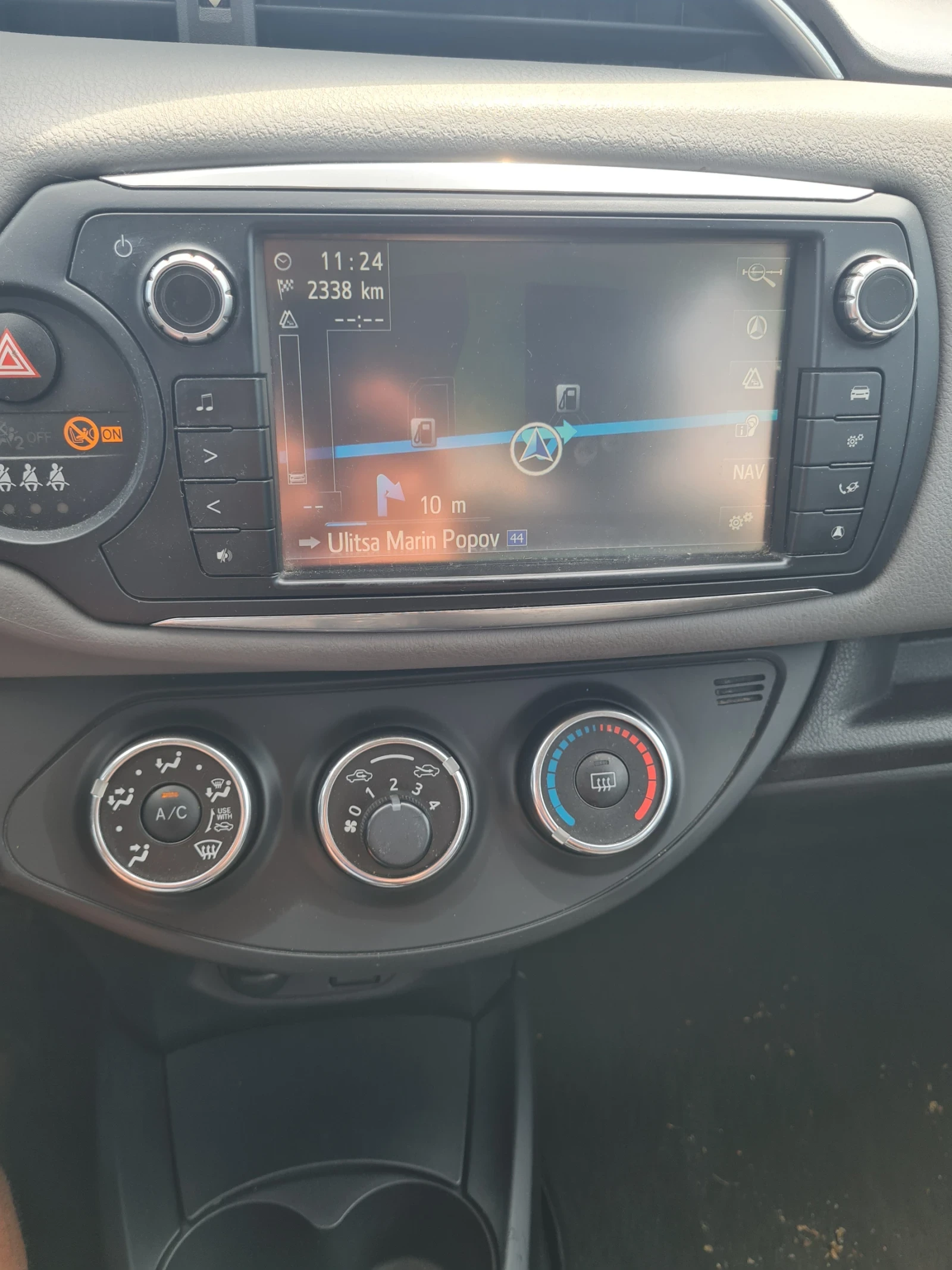 Toyota Yaris 1.4 D4D 90к.с. Камера Навигация 6 скорости, снимка 11 - Автомобили и джипове - 55131163