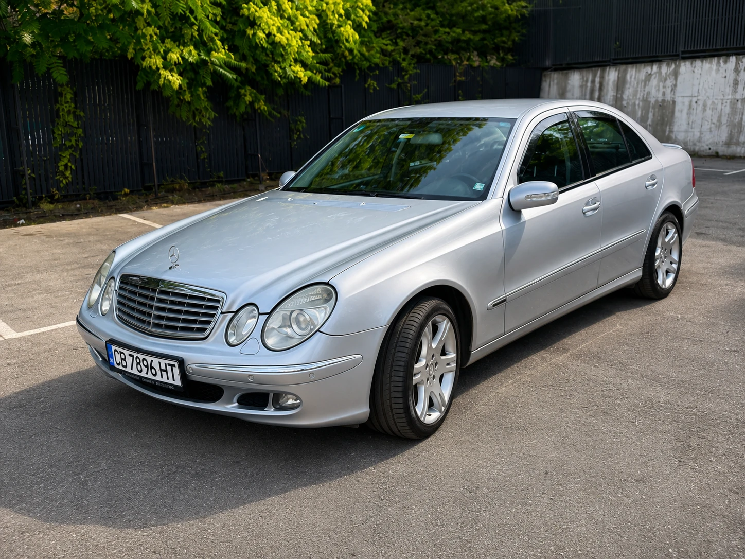 Mercedes-Benz E 320  7 г. лична | История и фактури 