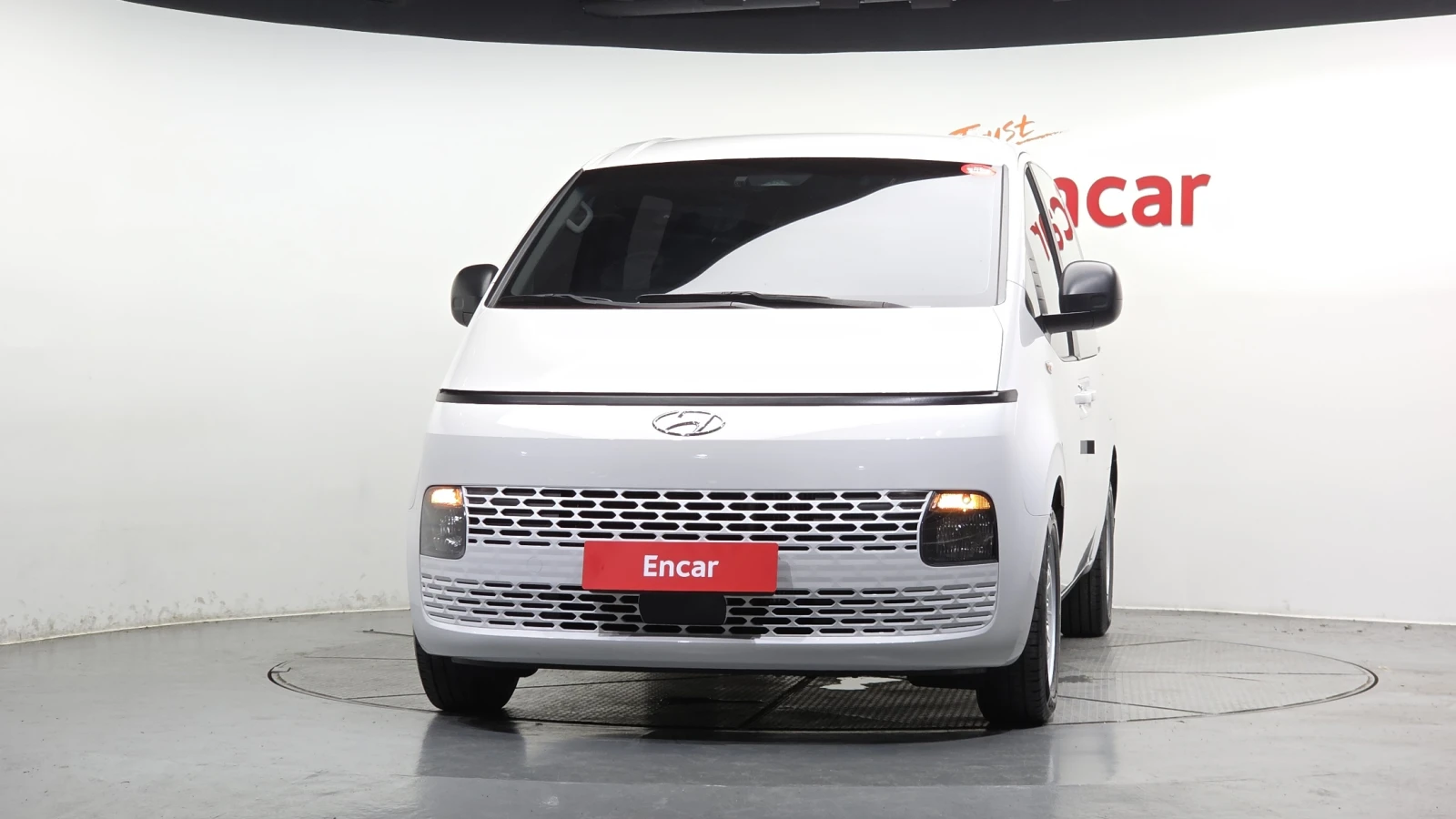 Hyundai Staria Smart* BLIND SPOT* КРАЙНА ЦЕНА, снимка 3 - Автомобили и джипове - 55367069