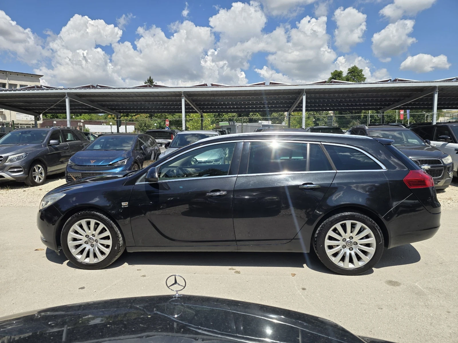Opel Insignia 2.0D 160к.с Топ състояние , снимка 7 - Автомобили и джипове - 55391726