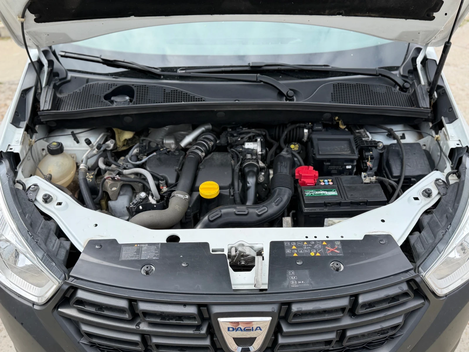 Dacia Dokker, снимка 10 - Автомобили и джипове - 55439325