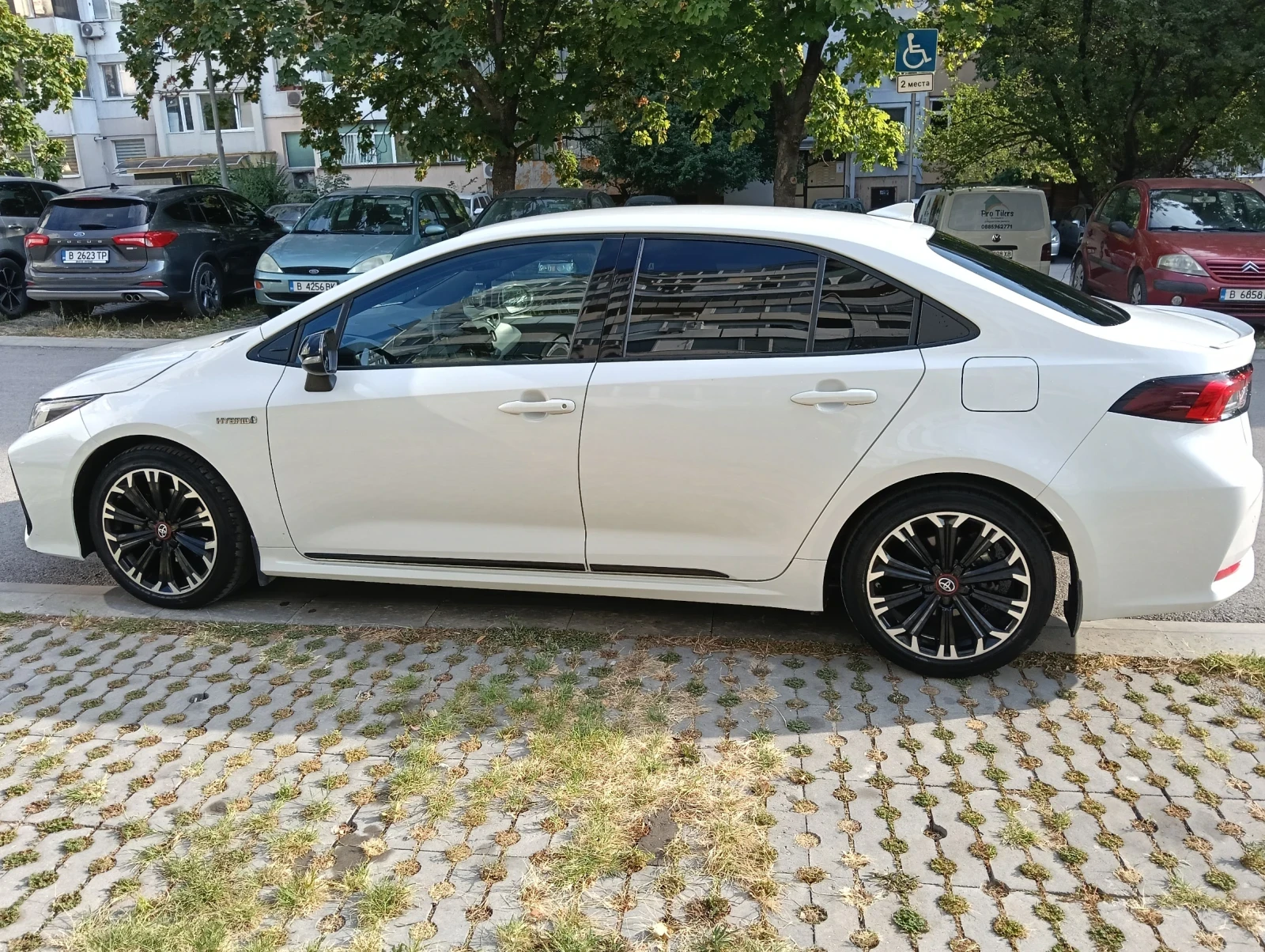 Toyota Corolla 1.8 Hybrid GR Sport 122hp, снимка 5 - Автомобили и джипове - 55830867