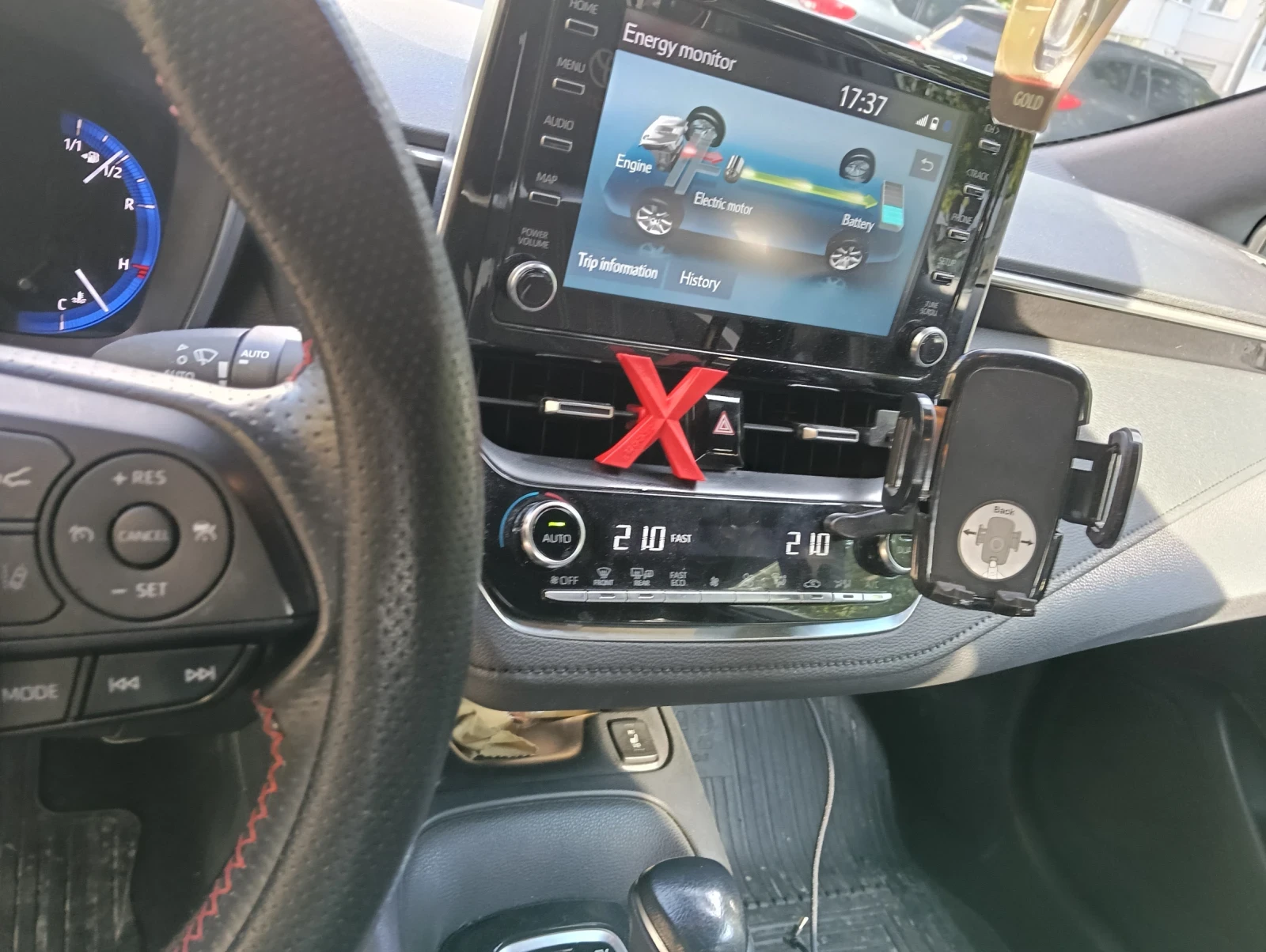 Toyota Corolla 1.8 Hybrid GR Sport 122hp, снимка 11 - Автомобили и джипове - 55830867