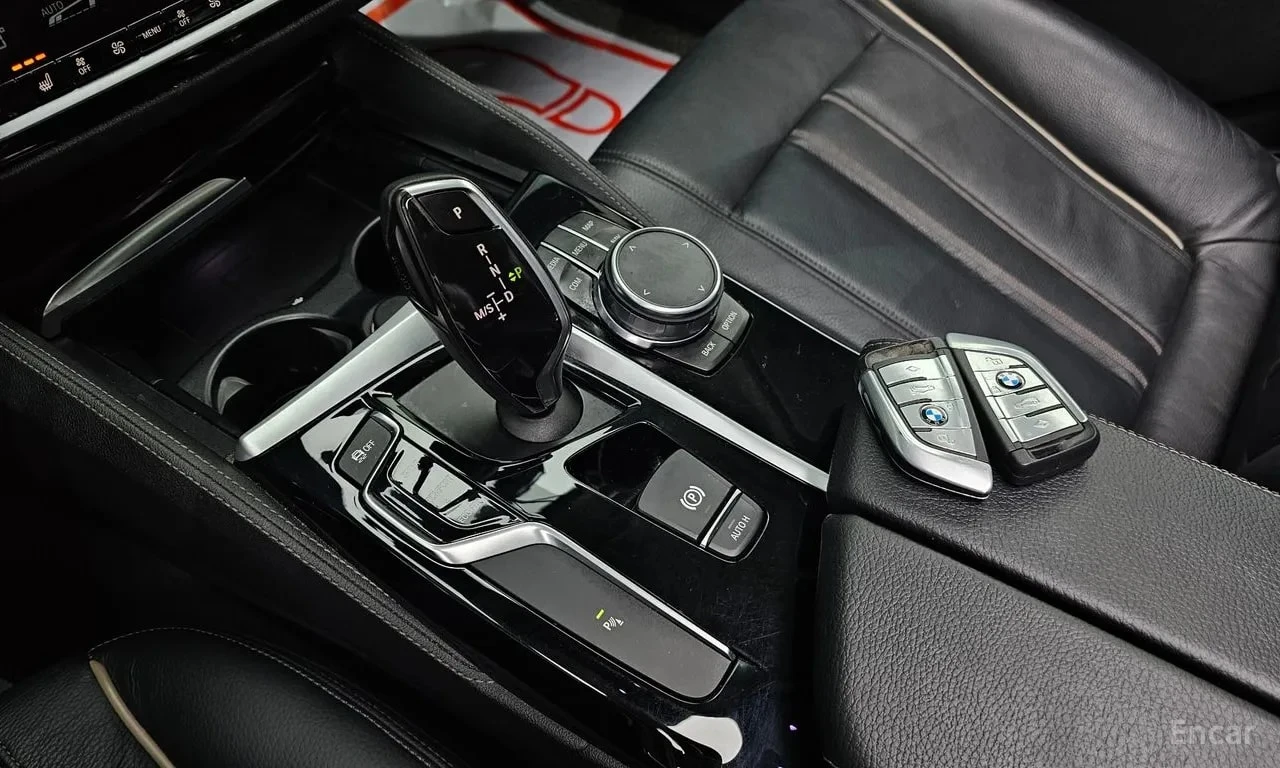 BMW 520 * 520d Luxury Special Edition * БЕЗ ПЪРВОНАЧАЛНА В, снимка 8 - Автомобили и джипове - 56083482