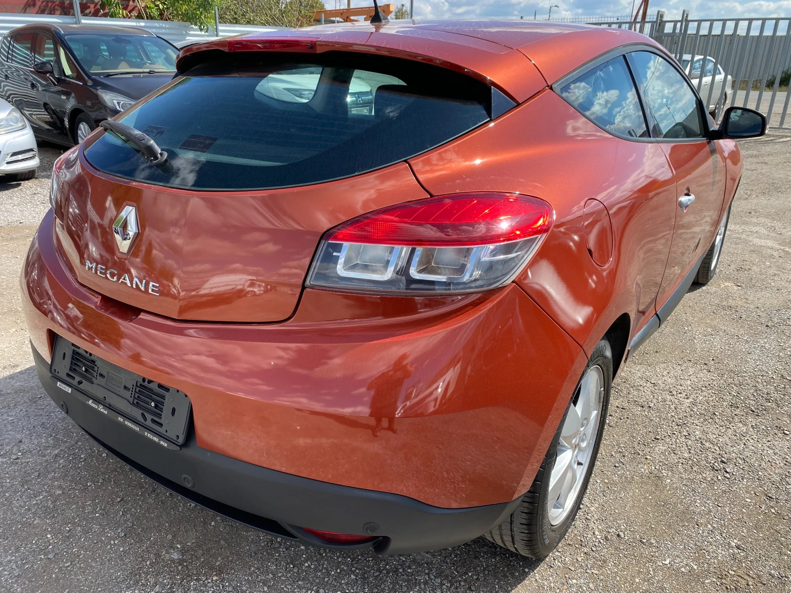 Renault Megane III 1.5dCi Coupe, снимка 4 - Автомобили и джипове - 56255086