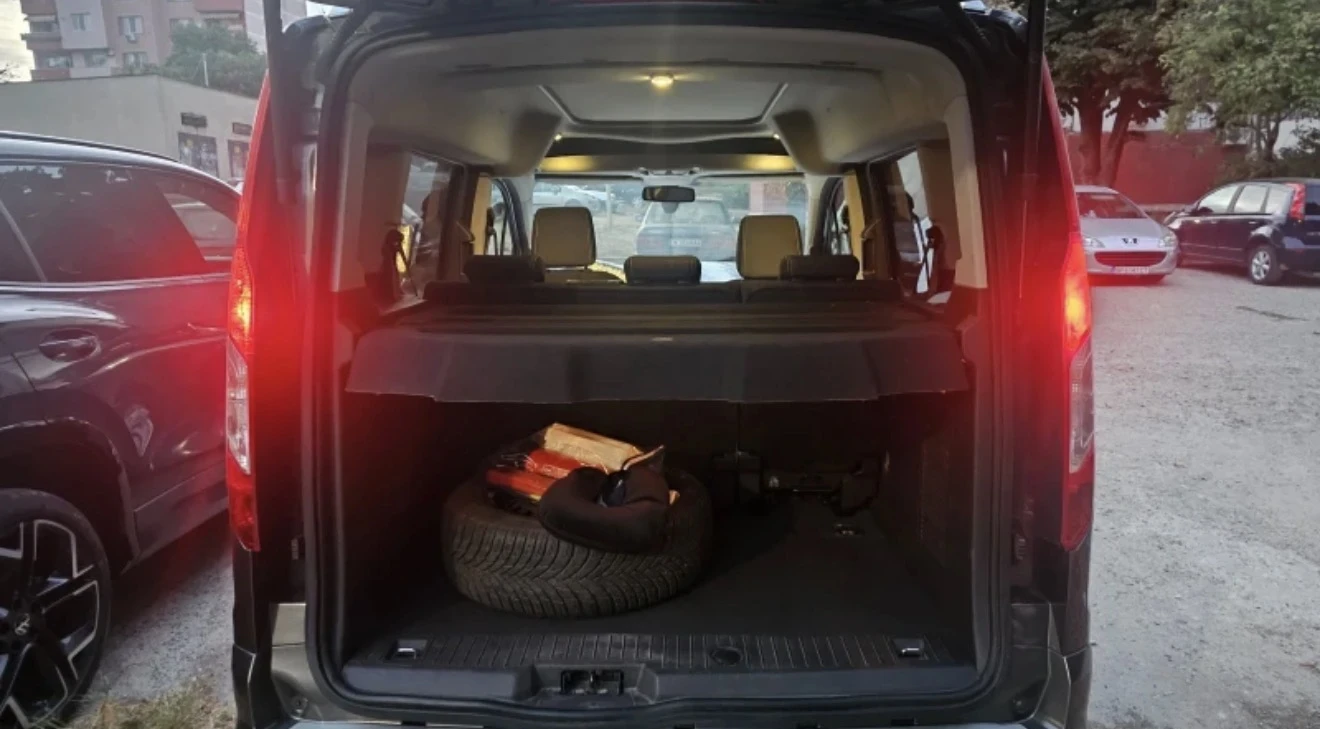 Ford Tourneo Connect, снимка 5 - Автомобили и джипове - 56377342