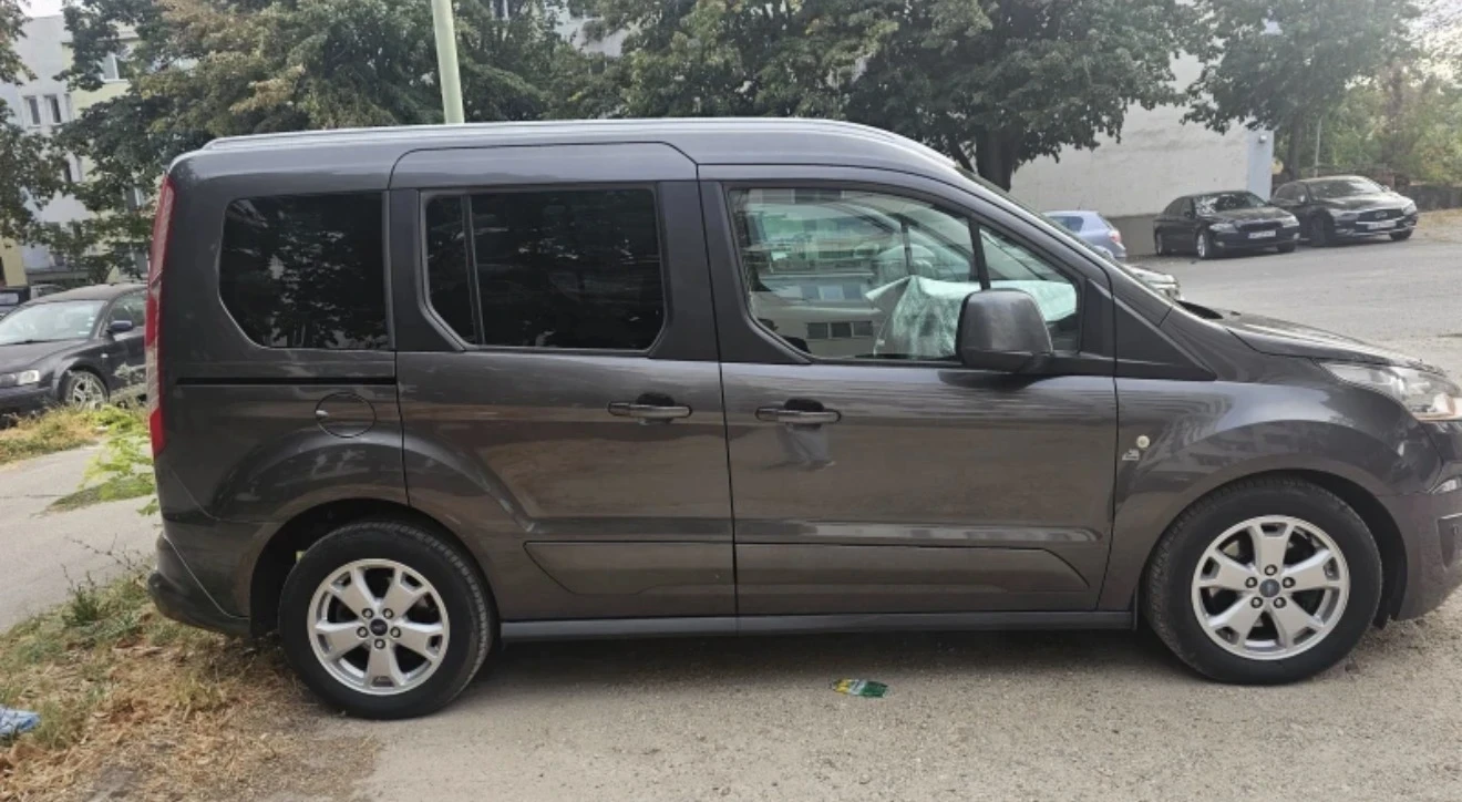 Ford Tourneo Connect, снимка 4 - Автомобили и джипове - 56377342